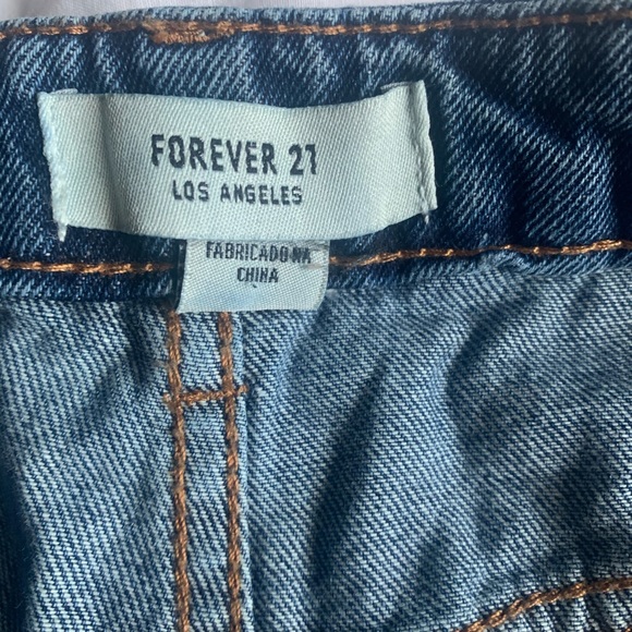 SOLD🏷❌ FOREVER 21| denim shorts - Picture 5 of 6